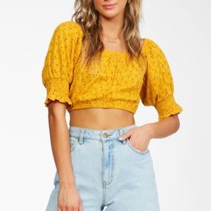 Off the shoulder yellow billabong crop top